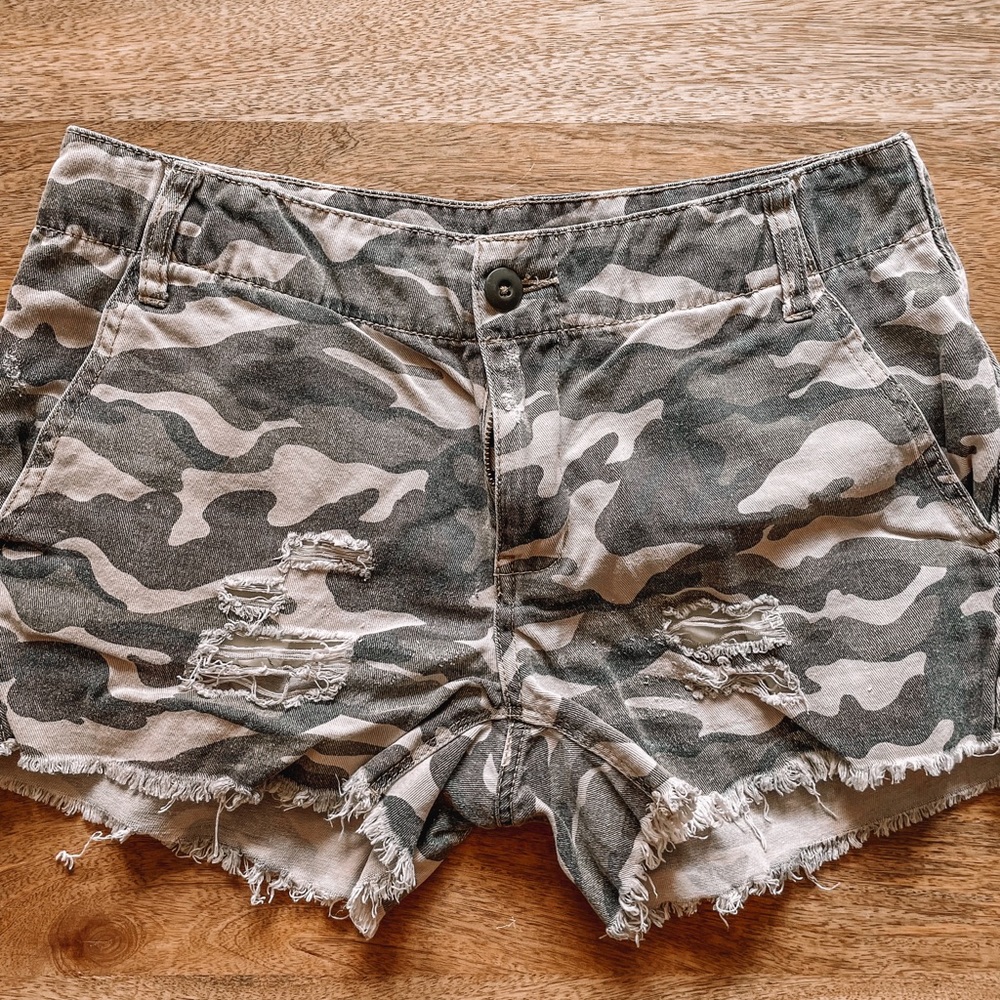 Urban outfitters BDG camo jean shorts